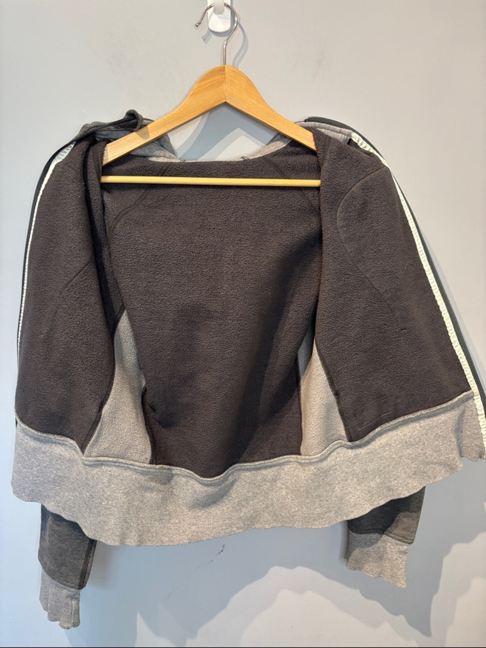Lululemon Vintage Scuba Hoodie in Slate - Picture 9 of 9